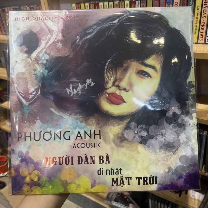 Đĩa LP Phương Anh người đàn bà đi nhặt mặt trời